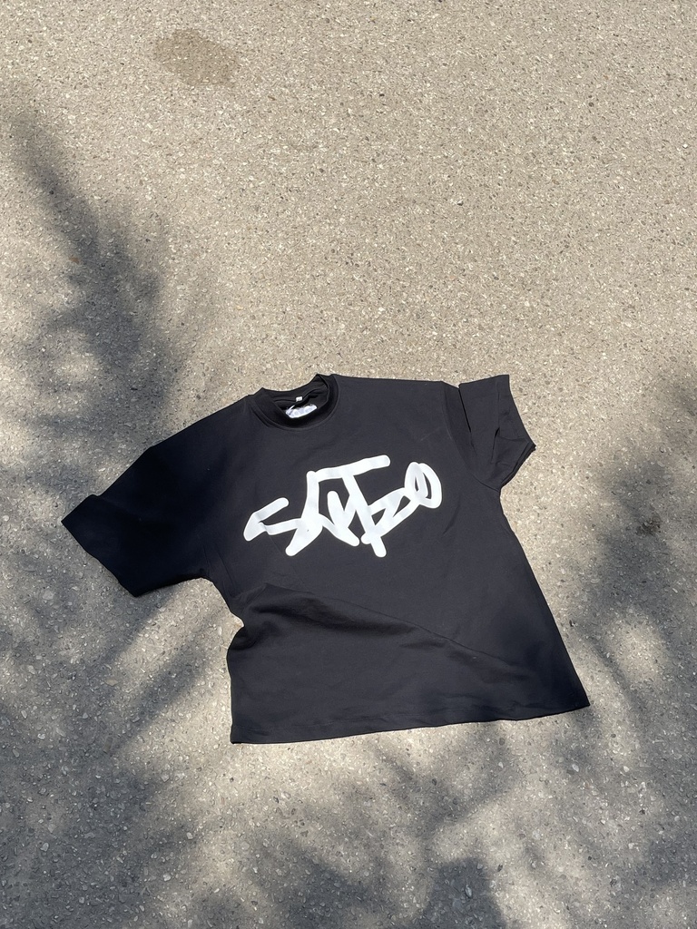 Skitzo- Black Signature Tee